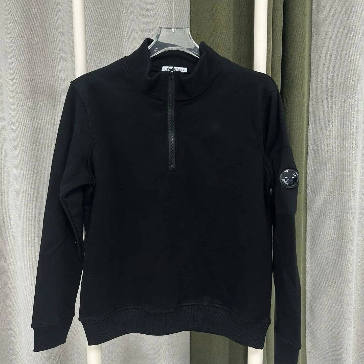 A hoodie with half zipper black (velvet added)